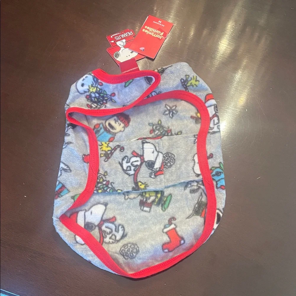 Peanuts Gray with Snoopy Design Dog coat nwt medium jammies for your families